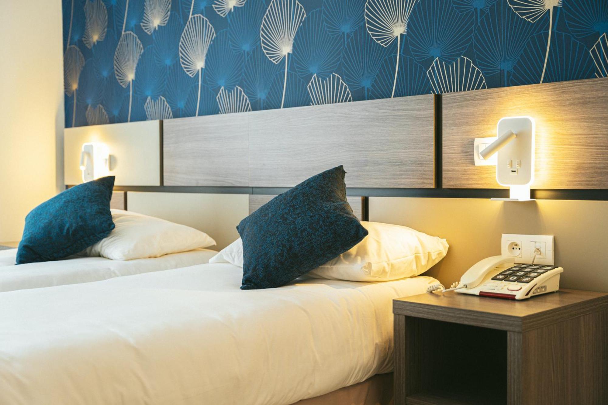 Hotel Holidays & Work Hotel 3*