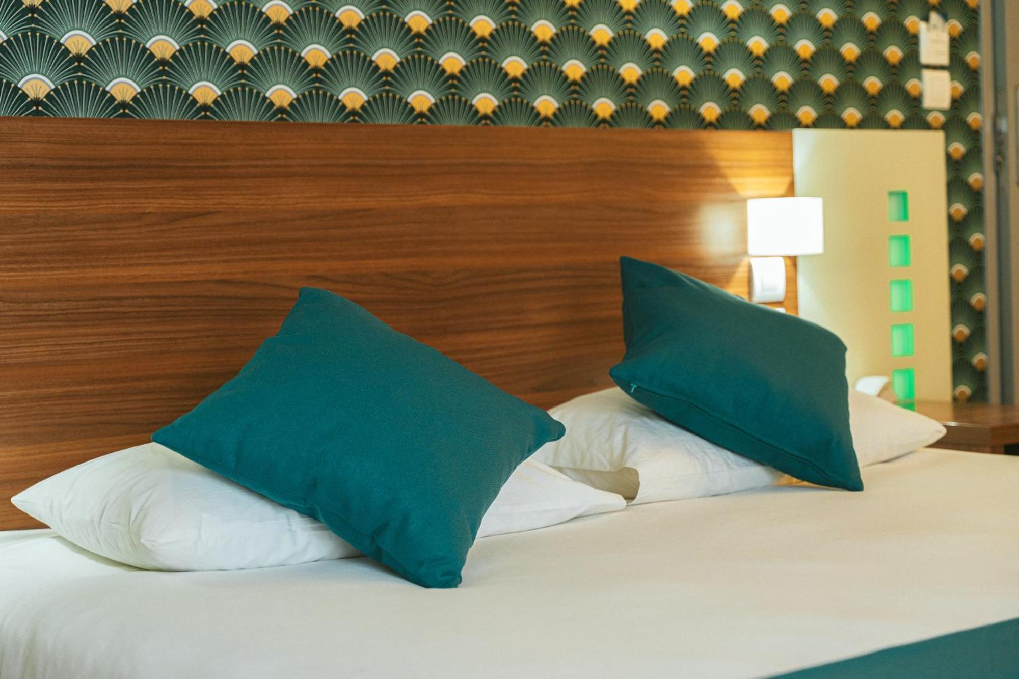 Holidays & Work Hotel 3*