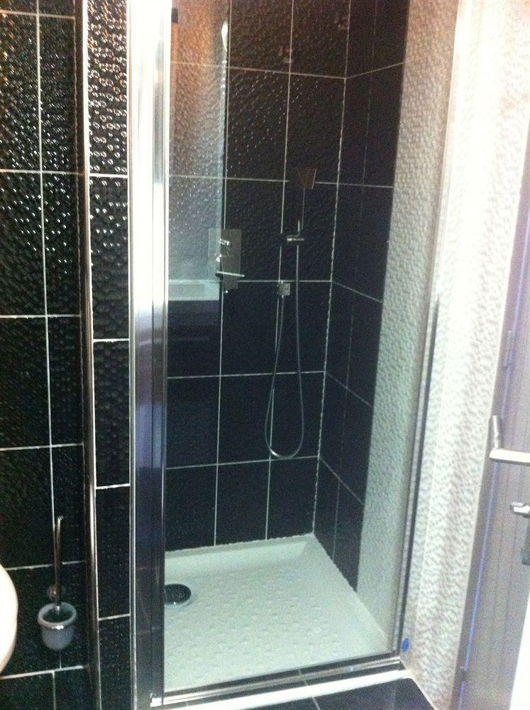 Hotel Holidays & Work Hotel Sanary-sur-Mer