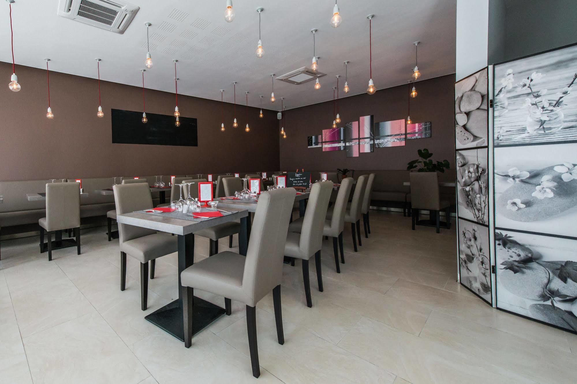 Hotel Holidays & Work Hotel Sanary-sur-Mer