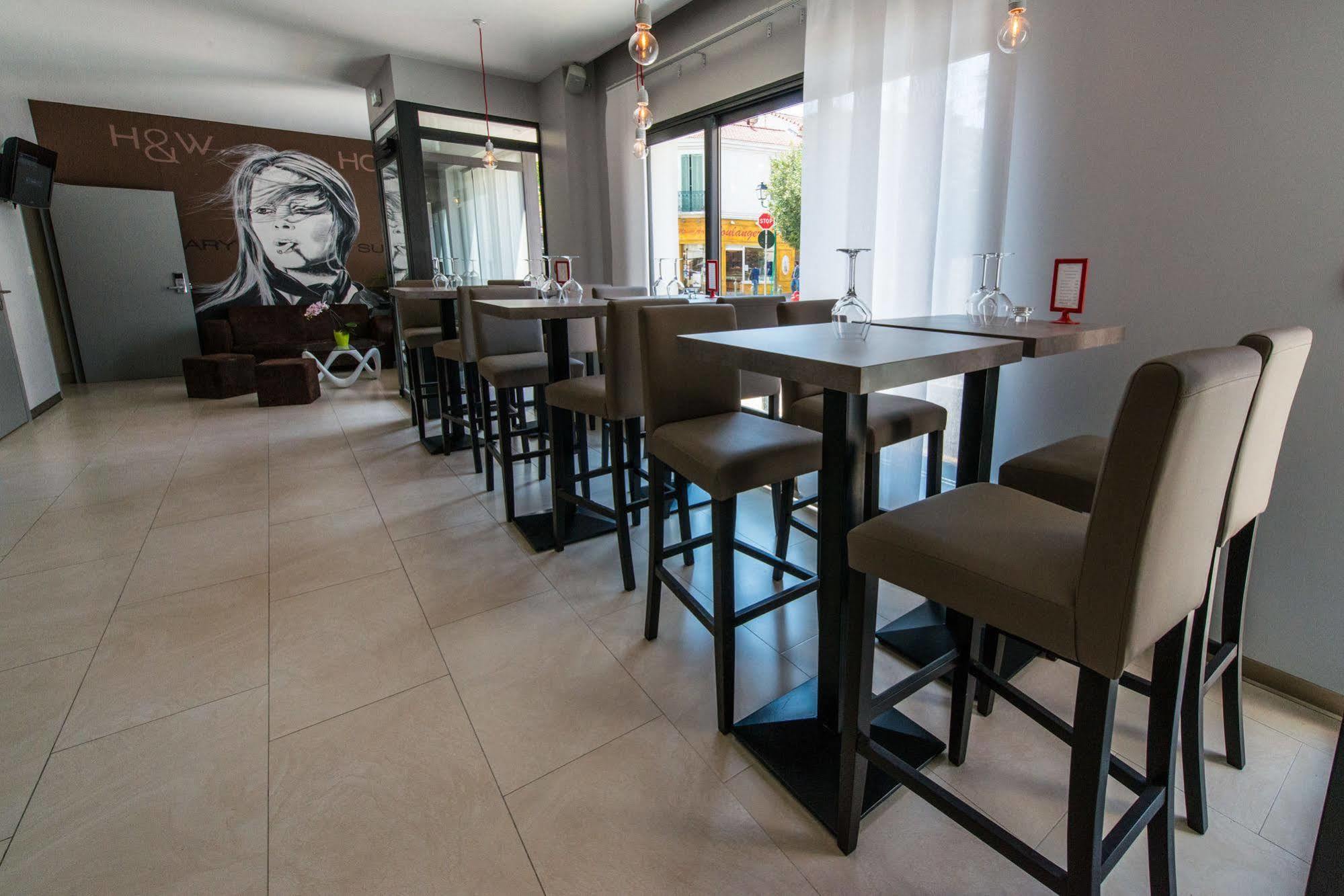 Hotel Holidays & Work Hotel Sanary-sur-Mer