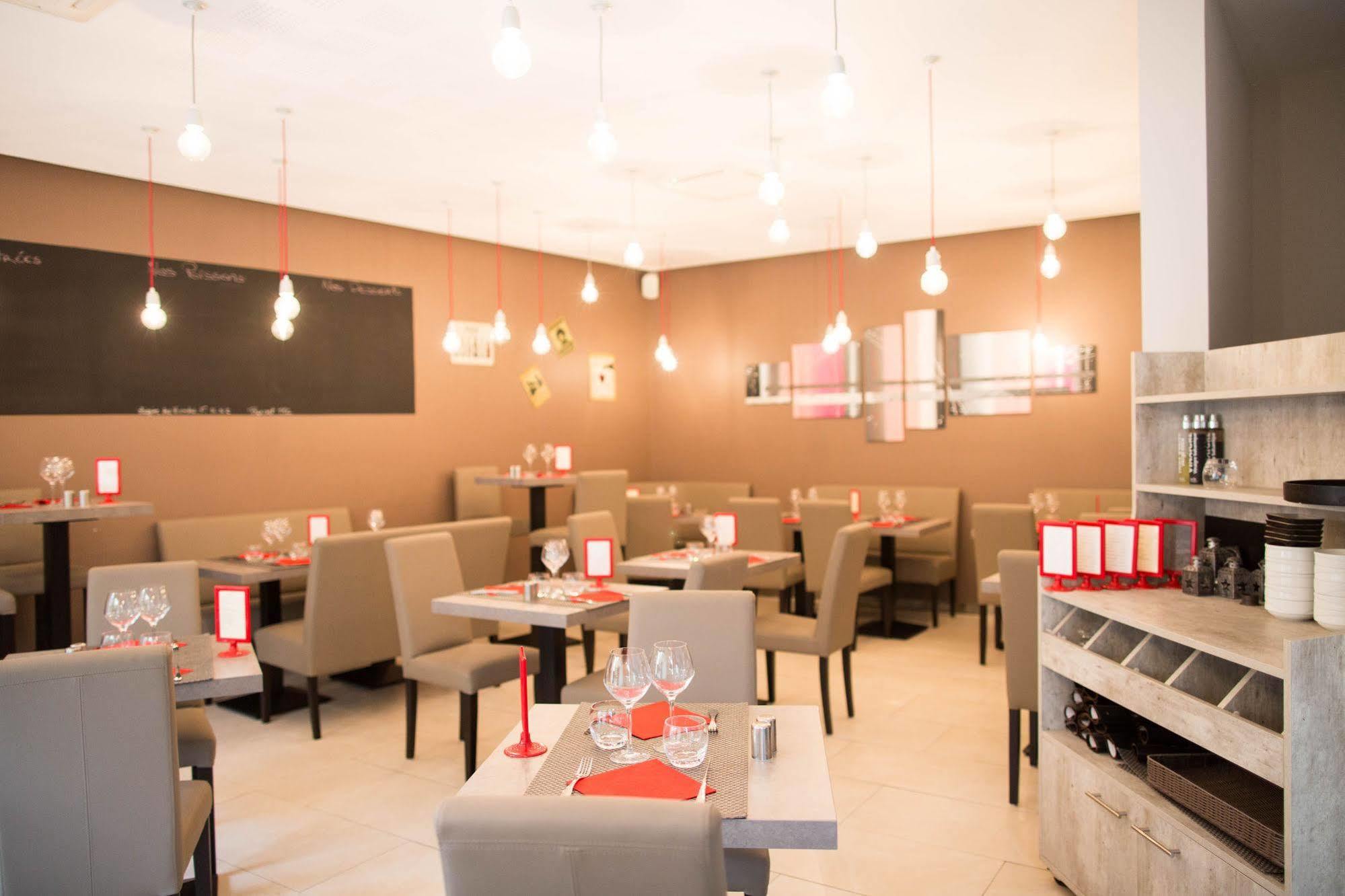 Hotel Holidays & Work Hotel Sanary-sur-Mer