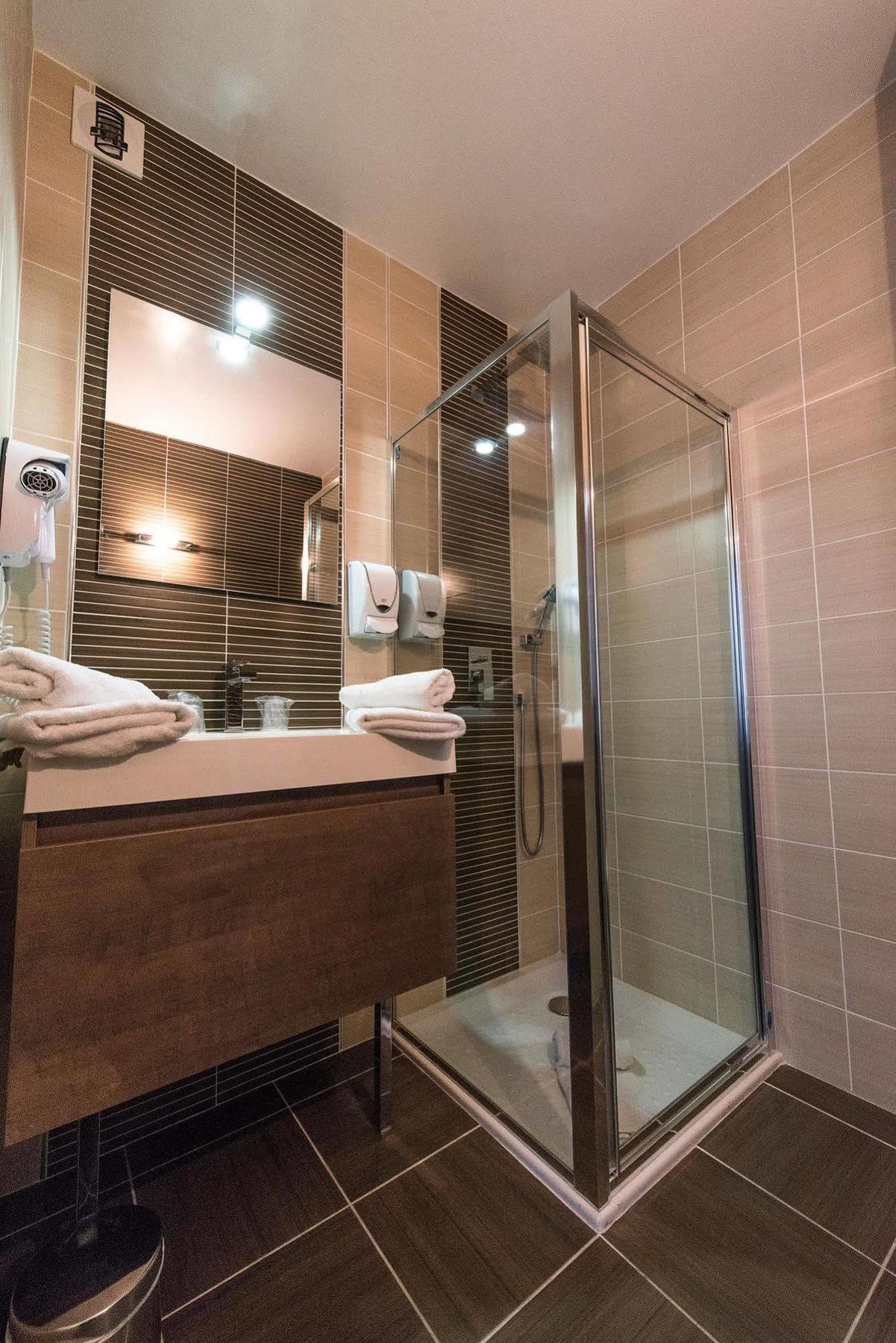 Hotel Holidays & Work Hotel