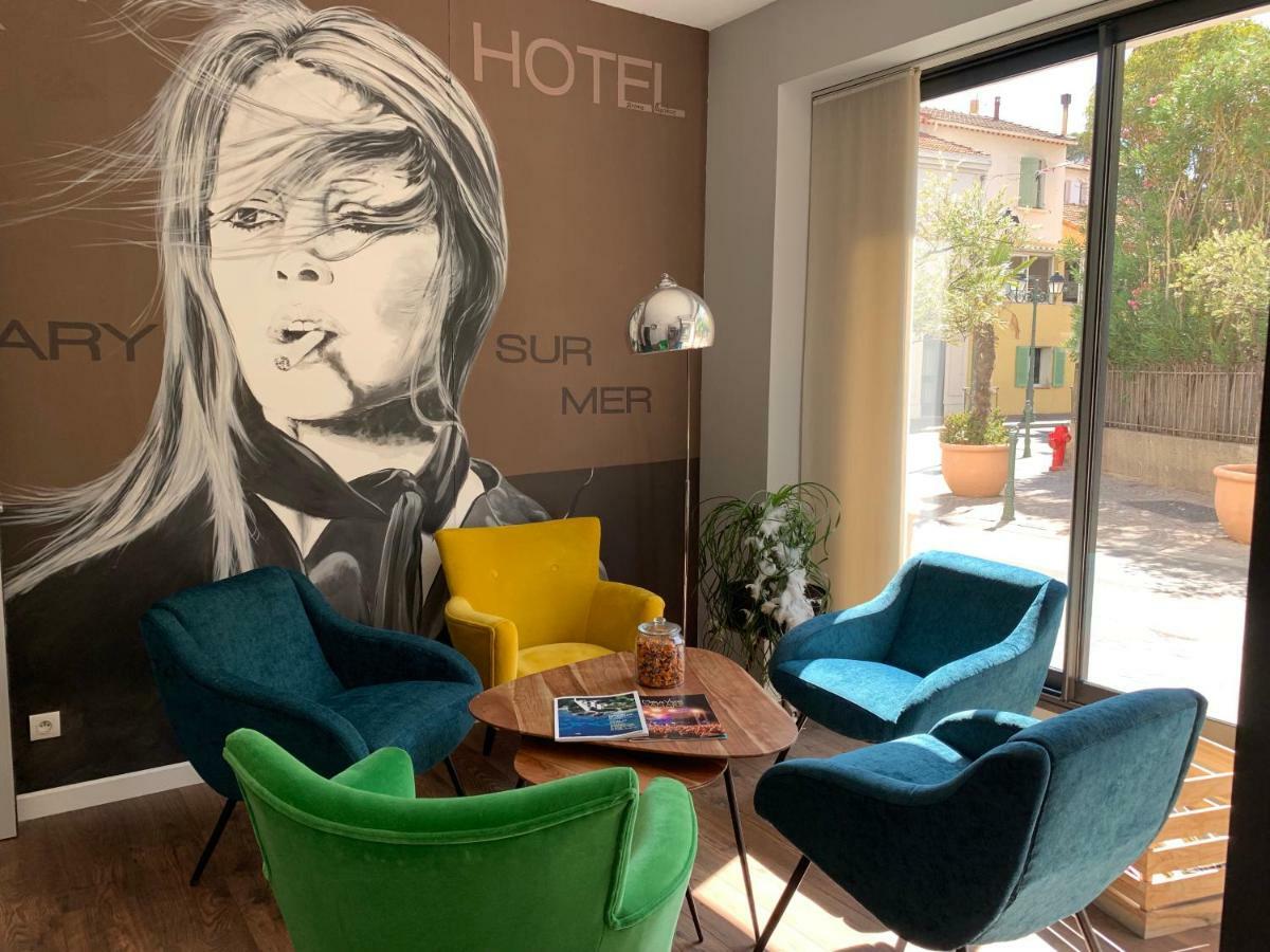 Hotel Holidays & Work Hotel 3*